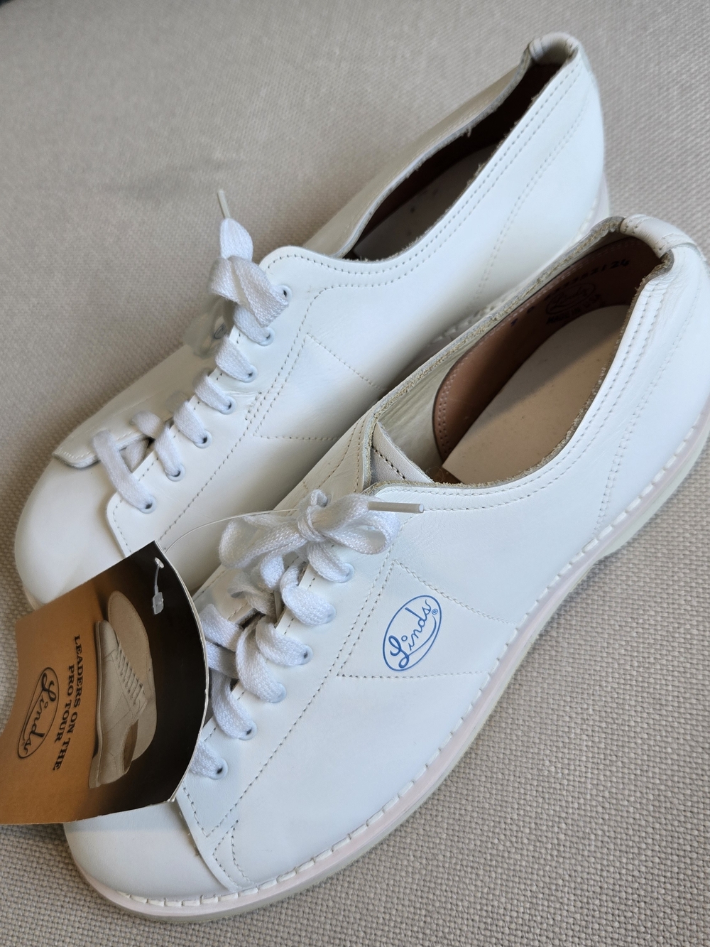 Linds Bowling Shoes Men's Size 9 Right Handed Brand New w Tag White Leather 9B